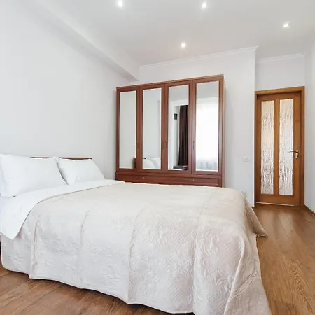 Centr Lev Tolstoi Luxrent Apartment Chisinau Exterior photo