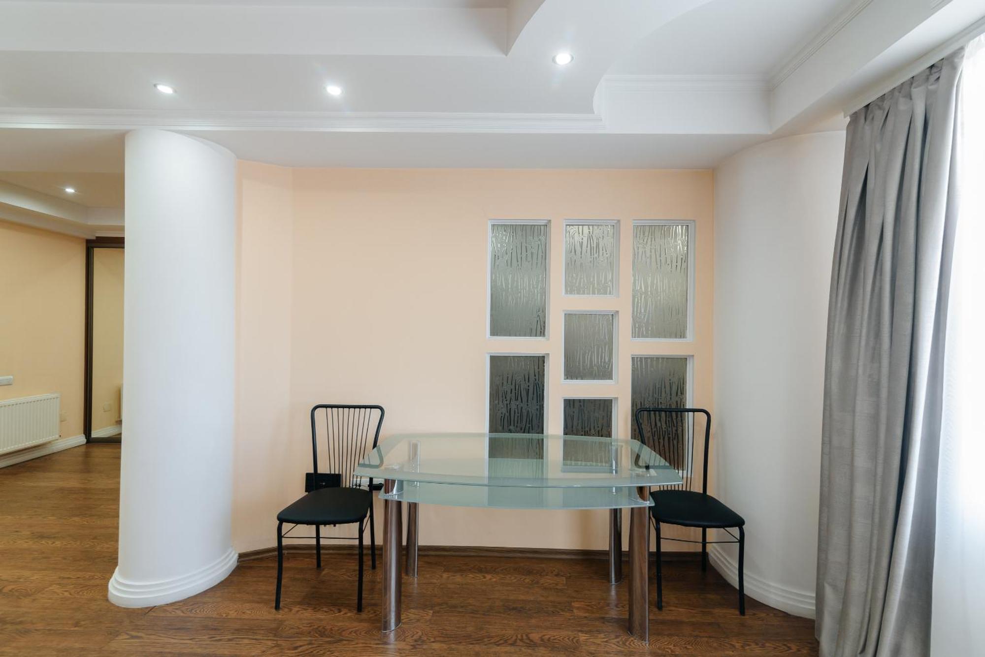 Centr Lev Tolstoi Luxrent * Chişinău